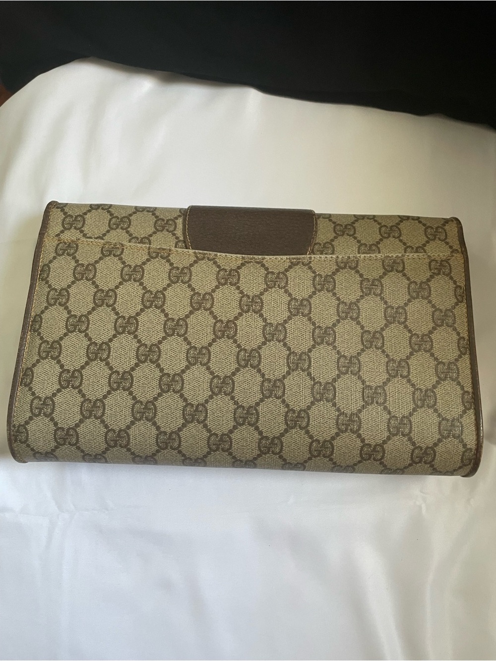 #68. Authentic Gucci GG Supreme Canvas Foldover Clutch Bag with Gold-Tone Buckle - Picture 13 of 16